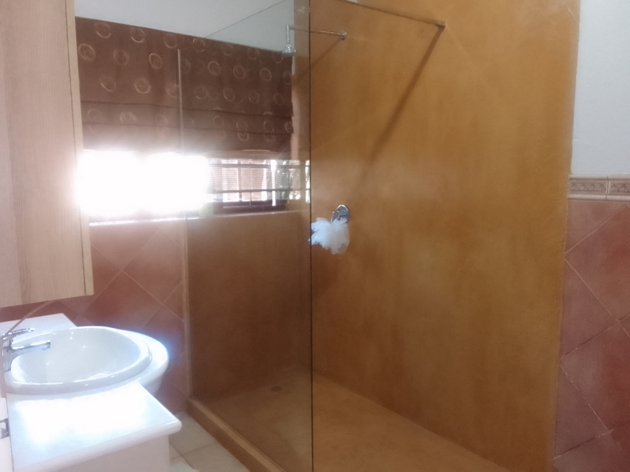 To Let 4 Bedroom Property for Rent in Geelhoutpark North West